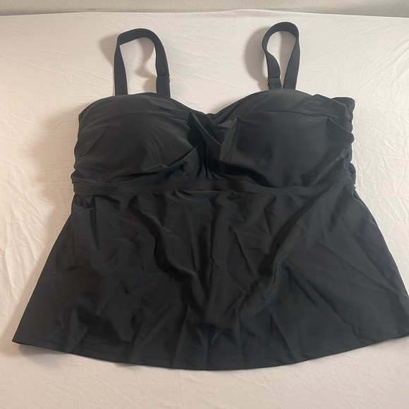 Catalina Front Twist Swim Top - Picture 4 of 9